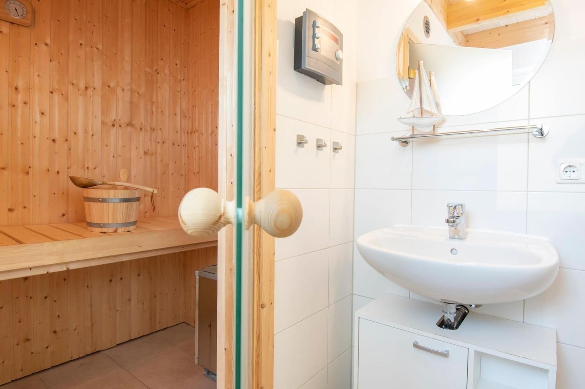 Seepark Suessau Ferienhaus Seerose 3 Экстерьер фото